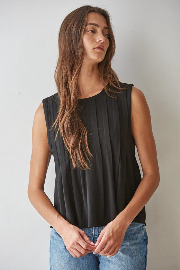 Knit Round Neck Sleeveless Top